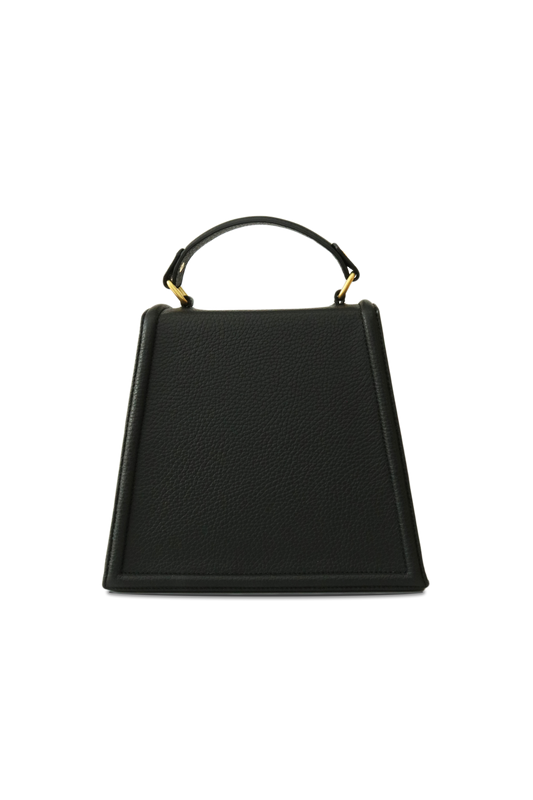Trace in Black